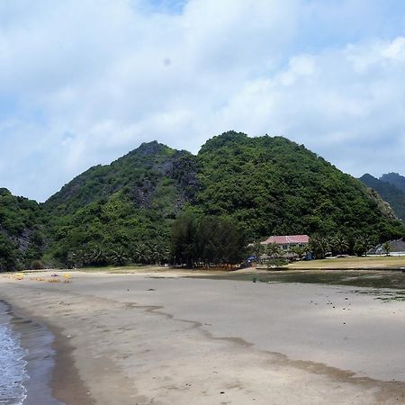 Tung Thu Beach Bungalow Hotel Dong Khe Sau Exterior photo